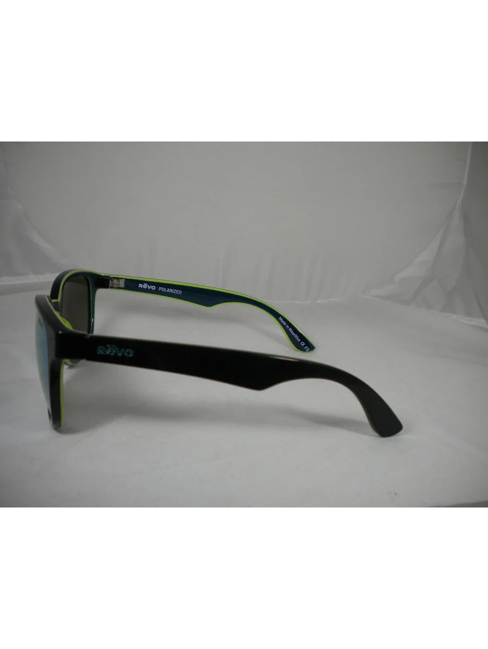 REVO 1028 01 BL Kash (R-107)